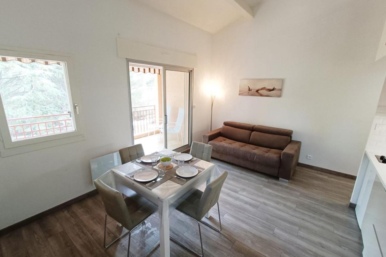 Spacious Sea View Apart At 50M From The Beach Bandol Exteriör bild